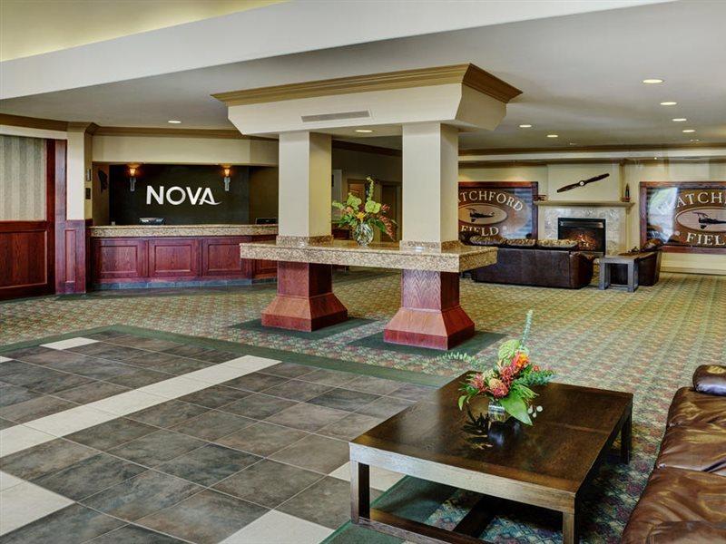 Chateau Nova Kingsway エドモントン エクステリア 写真